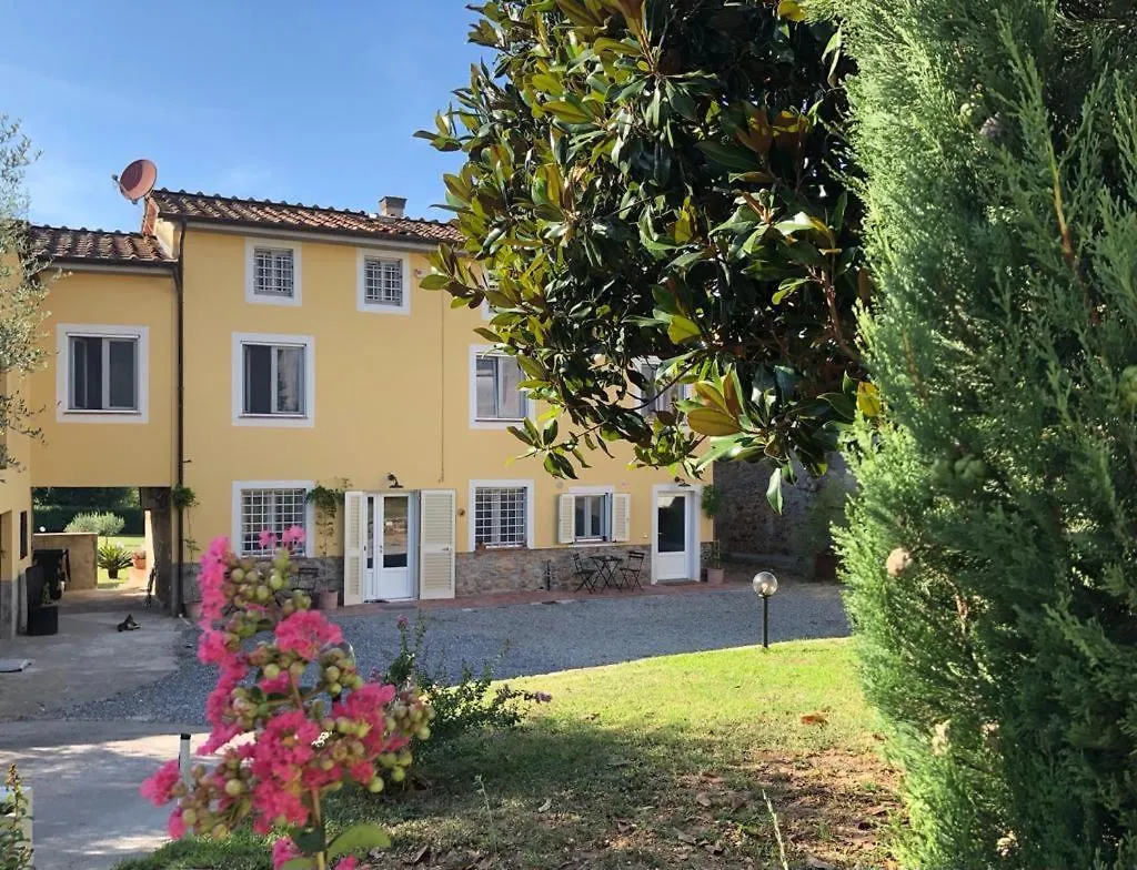 Holiday home Intero Alloggio Campagna Lucca Capannori